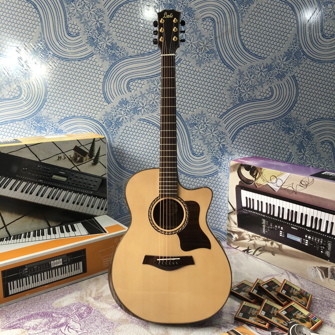 Đàn Guitar Acoustic Linas L450EQ