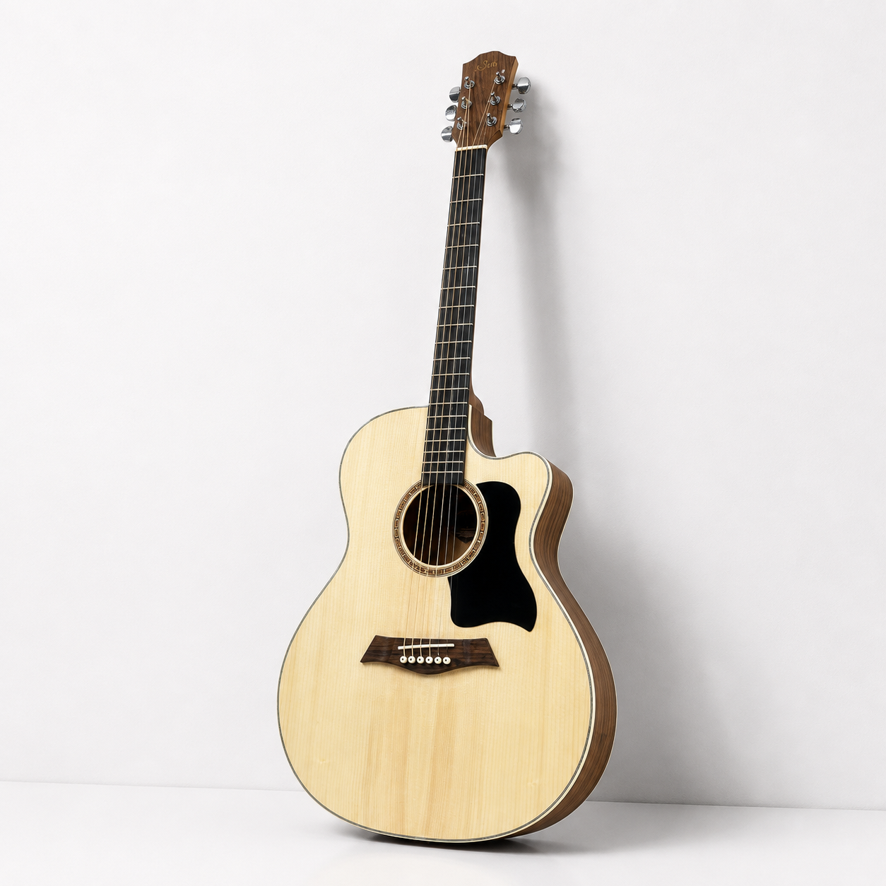 Guitar acoustic Suhi SA95EQ